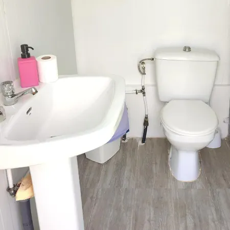 Autocaravana En El Centro De Bienestar Tfm